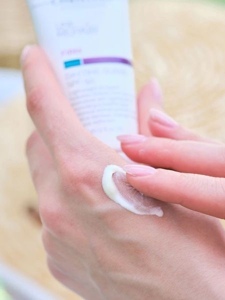 Денний крем із захистом SPF 50 Christina Line Repair Firm Daytime Guard SPF 50 Крістіна, 60 мл  CHR879 фото