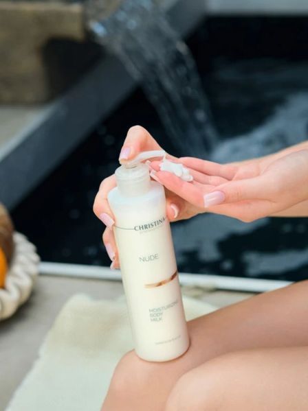 Балансирующий очищающий гель для тела Кристина Christina Nude Balancing Cleanser 300 мл &mdash; мягкое очищение, восстановление pH и свежесть кожи CHR944 фото