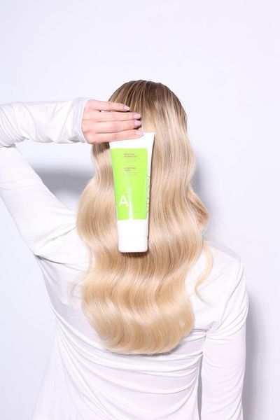 Маска для фарбованого волосся Vitael Colored Hair Acidifying Mask 250 мл Вітаел захист кольору, глибоке зволоження та кислий pH для блиску пасен VTL0002 фото