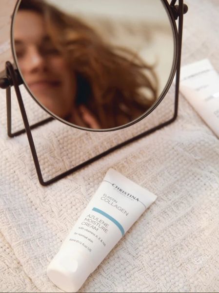 Азуленовий зволожувальний крем для нормальної шкіри Крістіна Christina Elastin Collagen Azulene Moisture Cream 60 мл &mdash; глибоке гідроживлення, відновлення еластичності та заспокоєння CHR370 фото