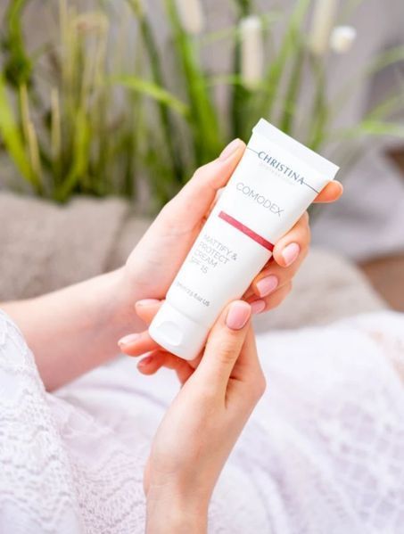 Матувальний захисний крем SPF 15 Кристина Christina Comodex Mattify & Protect Cream 75 мл &mdash; контроль блиску, УФ-захист та профілактика запалень CHR634 фото