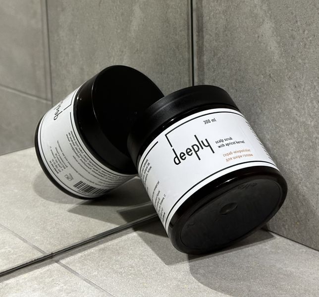 Скраб-микропилинг для кожи головы Deeply Scalp Scrub With Apricot Kernel 300 мл с абрикосовыми косточками  1281801 фото