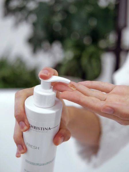 Натуральний очищувальний гель для всіх типів шкіри Крістіна Christina Fresh Pure & Natural Cleanser 300 мл &mdash; делікатне очищення, збереження гідробалансу та природне освіження CHR015 фото