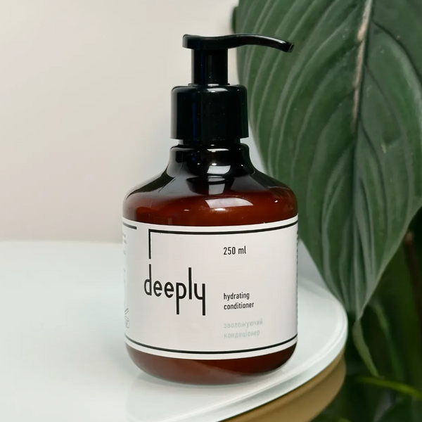Восстанавливающий кондиционер Deeply Restoring Conditioner 250 мл Дипли для волос 1282673 фото