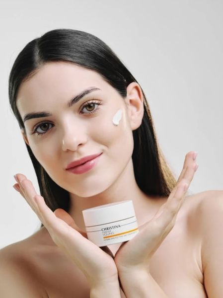 Гидрозащитный дневной крем с SPF 25 &laquo;Кристина&raquo; Christina Forever Young Hydra Protective Day Cream SPF 25 50 мл &mdash; глубокое увлажнение, надежная УФ-защита и омоложение кожи CHR617 фото